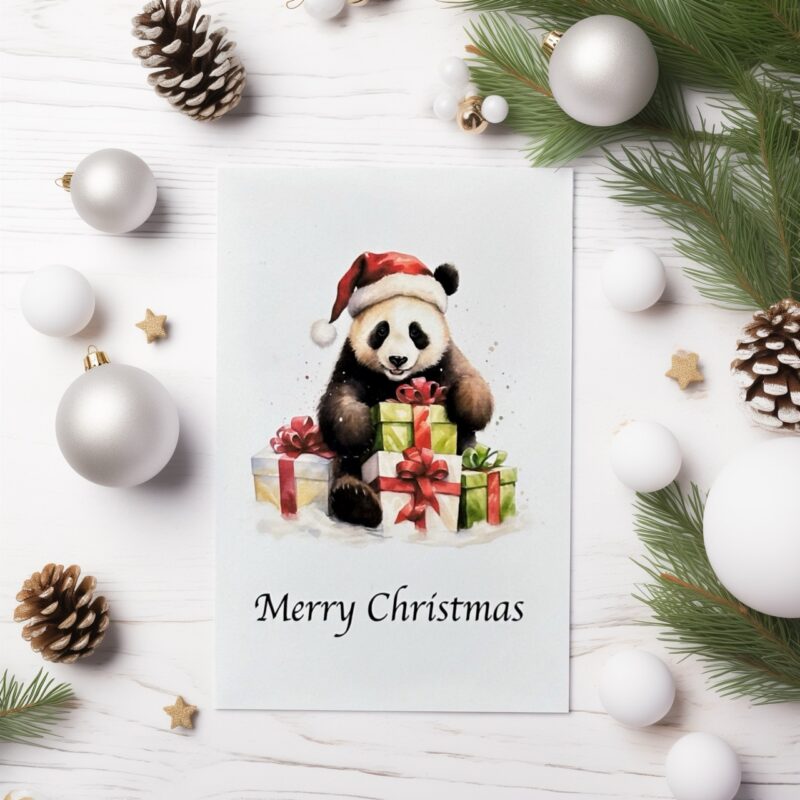 Panda Weihnachtskarte mit festlichem Design und Geschenken, handgefertigt und hochwertig.